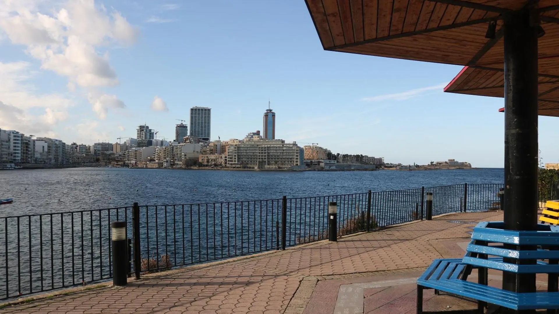 Convenient Location Double Bedroom Sliema Malta